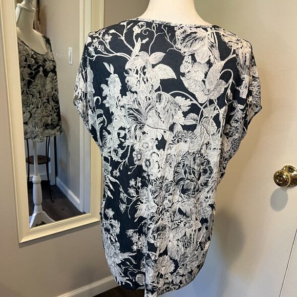 NWT Ann Taylor LOFT Gray & White Floral Dolman Short Sleeve Blouse, SIze Small - Picture 10 of 15